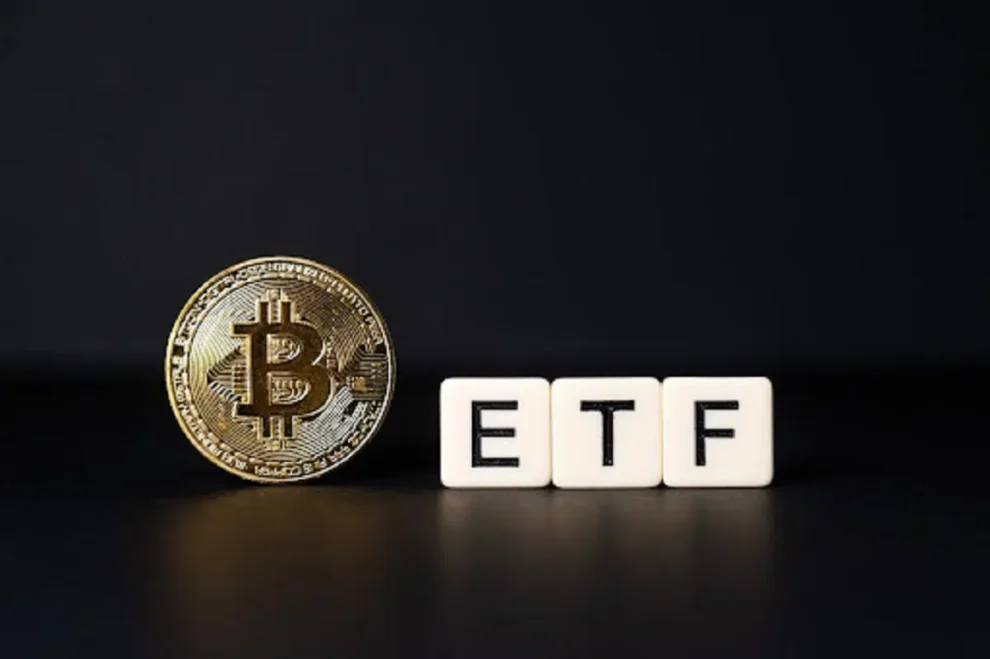 US Bitcoin ETFs Surge