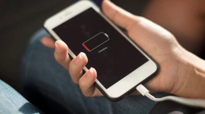 Is-Your-iPhone-Battery-Draining-Too-Fast